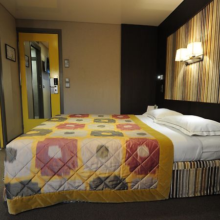 Hotel Du Vieux Saule Paris Eksteriør billede
